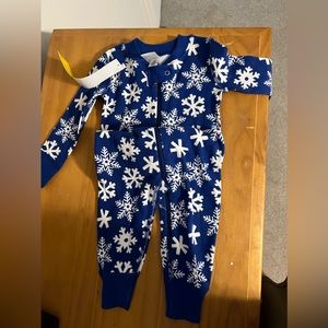 NWT blue and white snowflakes Hannah Andersson zip romper 12-18 months